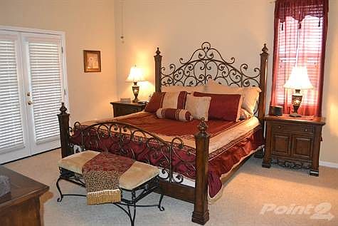 712  colson rd master bed