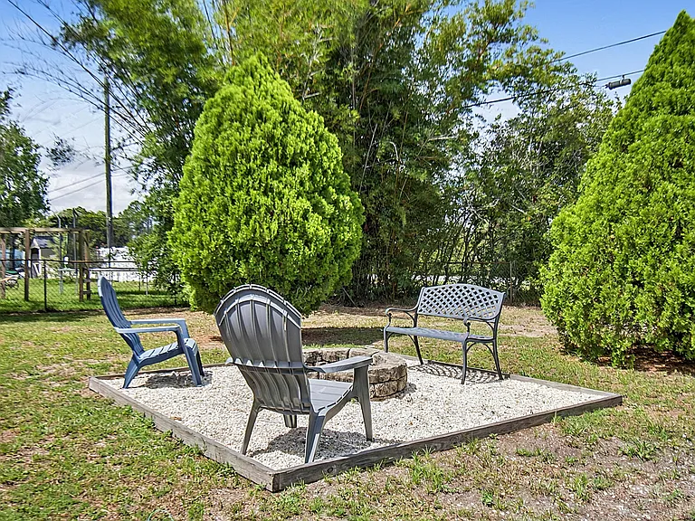 4 Zanzibar Balsan Ct — Photo 46