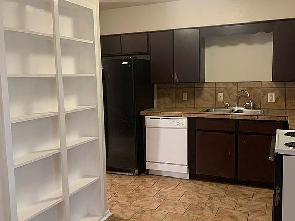 5th image of 1913 Nolen Ct APT A