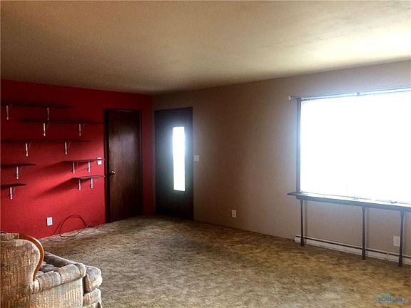 3rd image of 104 Millcreek Dr
