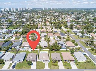 577 98th Ave N, Naples, FL 34108