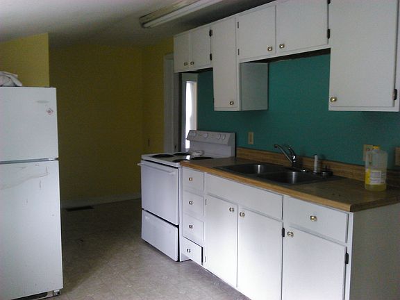kitchen (3) view