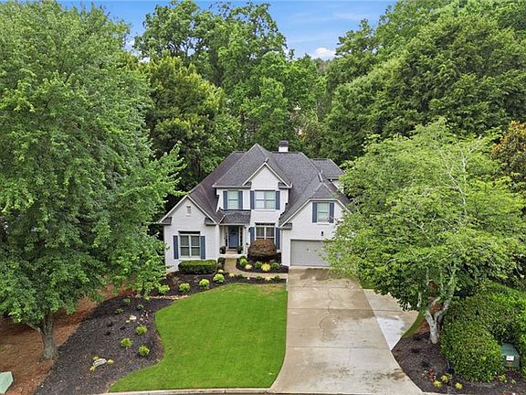 3rd image of 5950 Waterford Pl