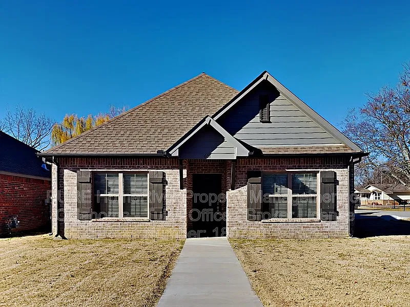 601 S Florence Ave