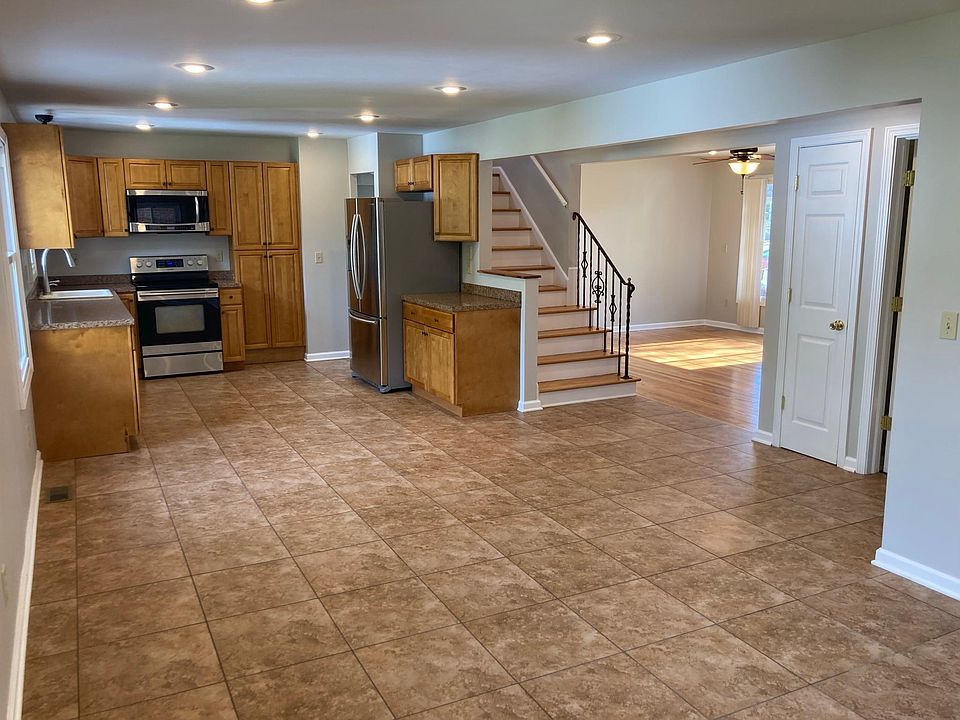 1st image of 5679 Cherokee Dr