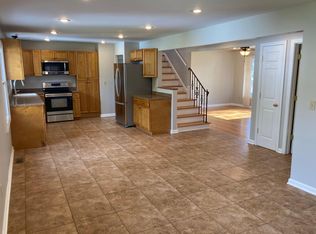 5679 Cherokee Dr, Lyndhurst, OH 44124