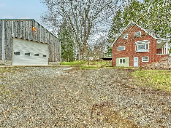 3rd image of 147 Basket Rd