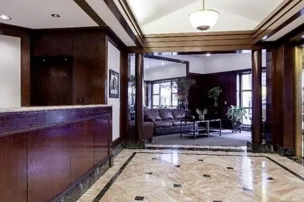 Rented by R New York | media 8