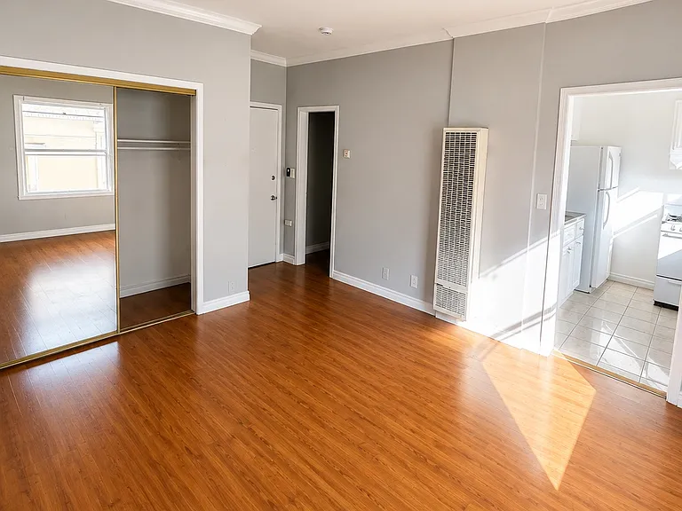 1414 N Hobart Blvd #14 — Photo 3