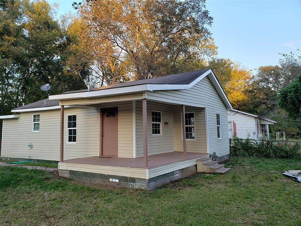 1st image of 1501 E Travis St