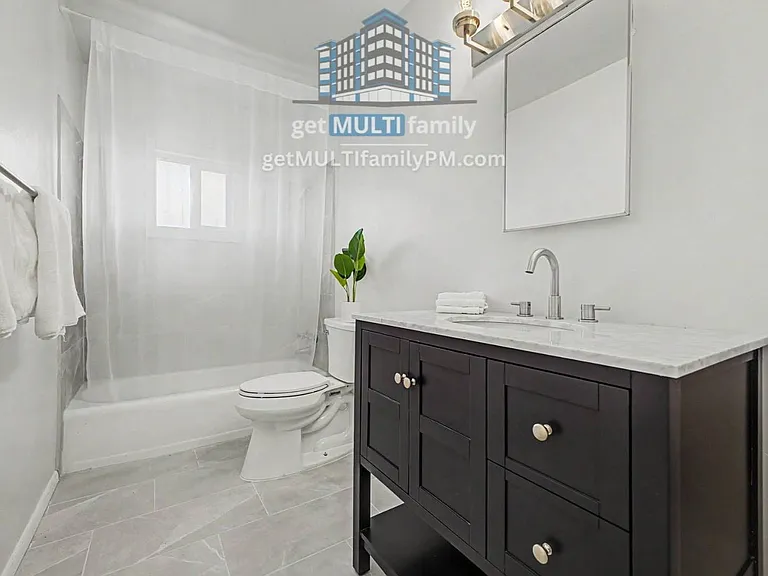 4325 N 26th St #13 — Photo 5