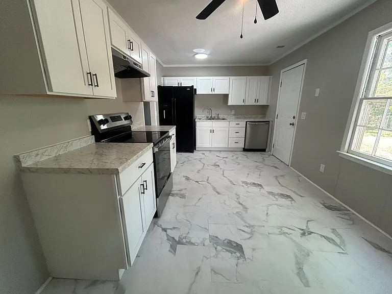 4539 Bluff Rd — Photo 7