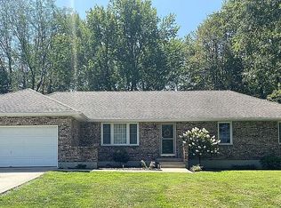 6001 Mimosa Dr, Sedalia, MO 65301