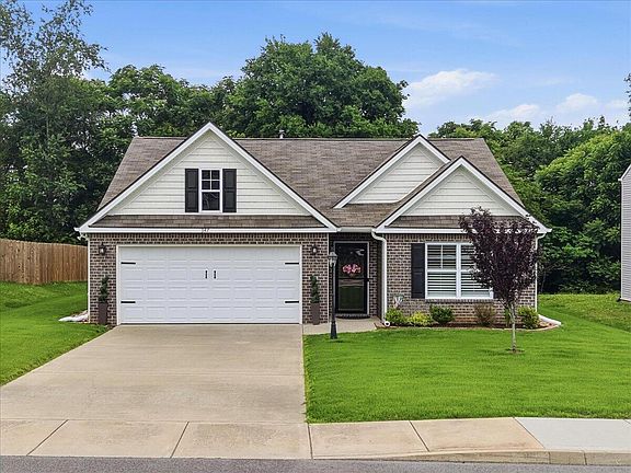 2nd image of 347 Caroline Ct