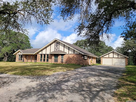 2nd image of 110 Post Oak