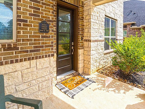 3rd image of 514 Willow Canyon Ln