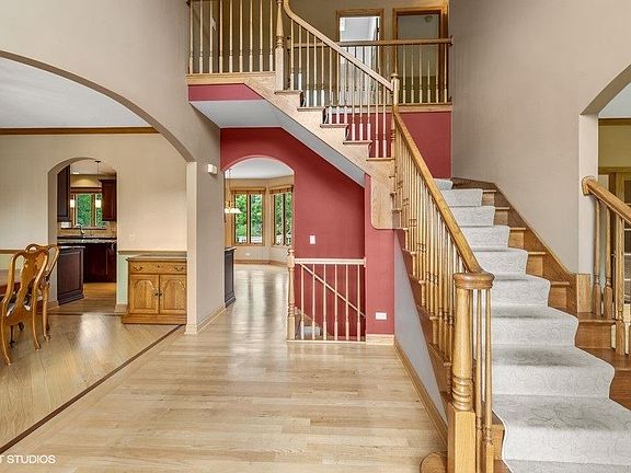 3rd image of 515 Litchfield Ln