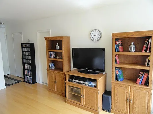 Sold by Real Direct | media 20