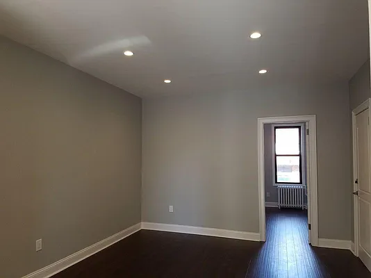 Rented by MCR Realty | media 19