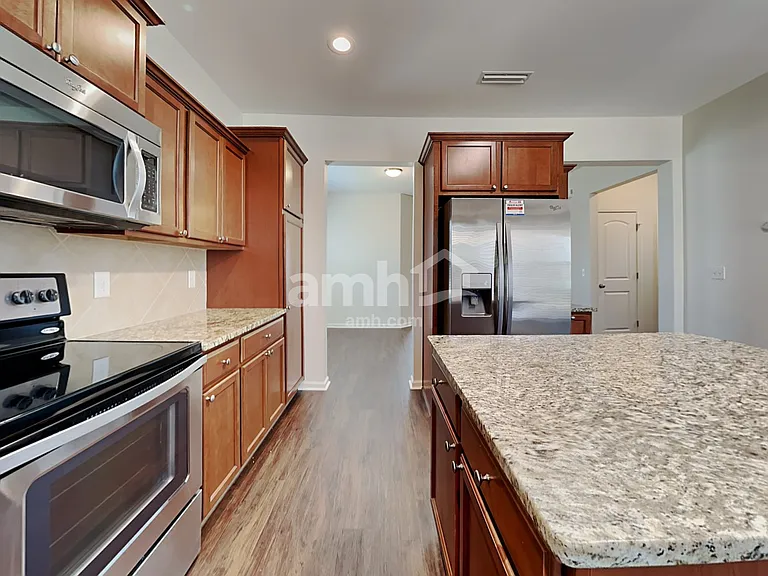 4335 Lochurst Dr — Photo 5
