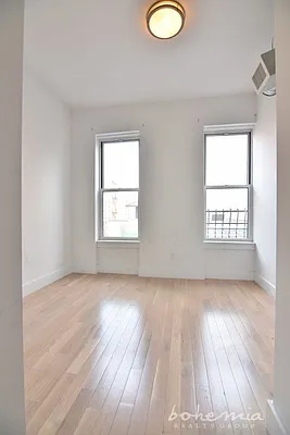 Rented by Bohemia Realty Group | media 6