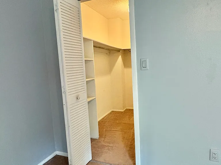 661 N Wildflower Ct — Photo 8