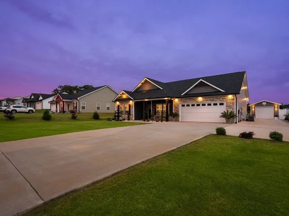 223 R C Thompson Rd, Chesnee, SC 29323