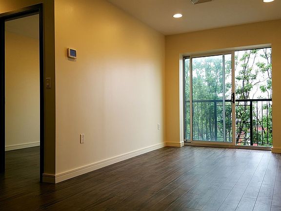 5th image of 603 4th Ave APT 4