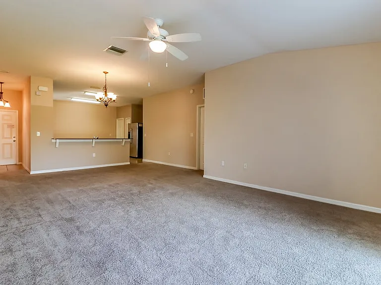 3920 Constantine Loop — Photo 3