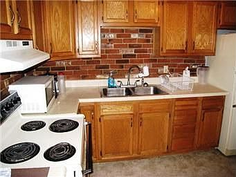 1st image of 6152 Freeman Ave