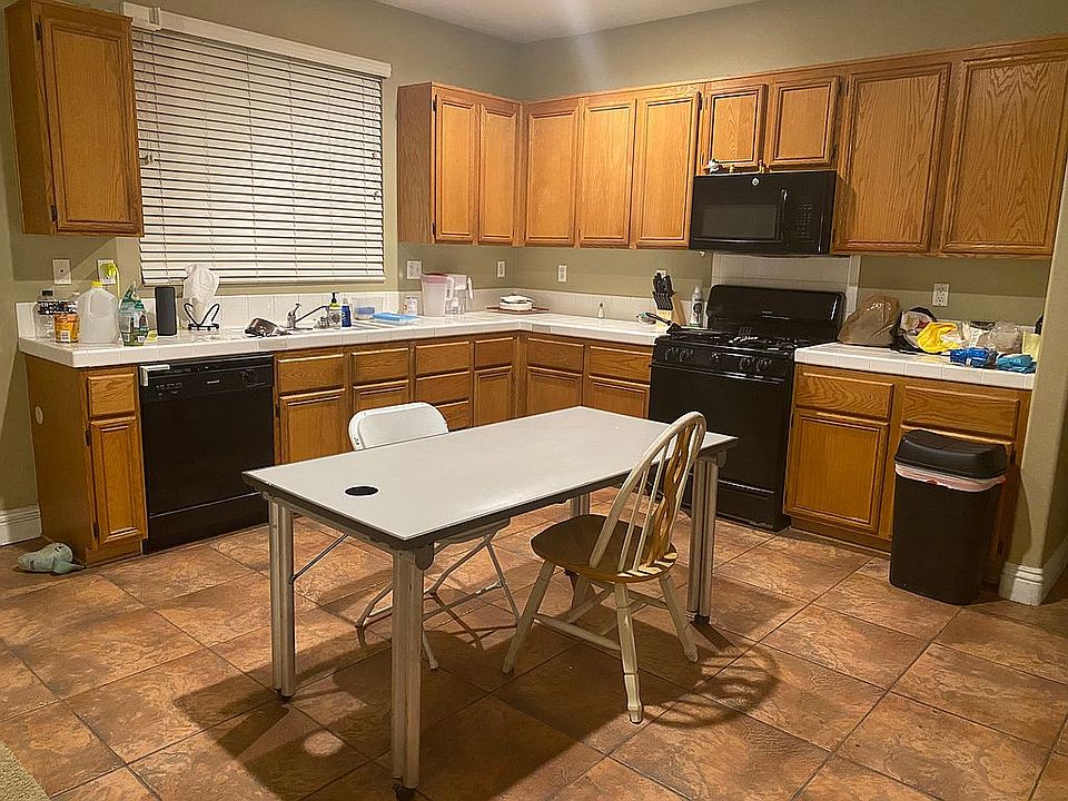 1st image of 217 Camino De La Luna