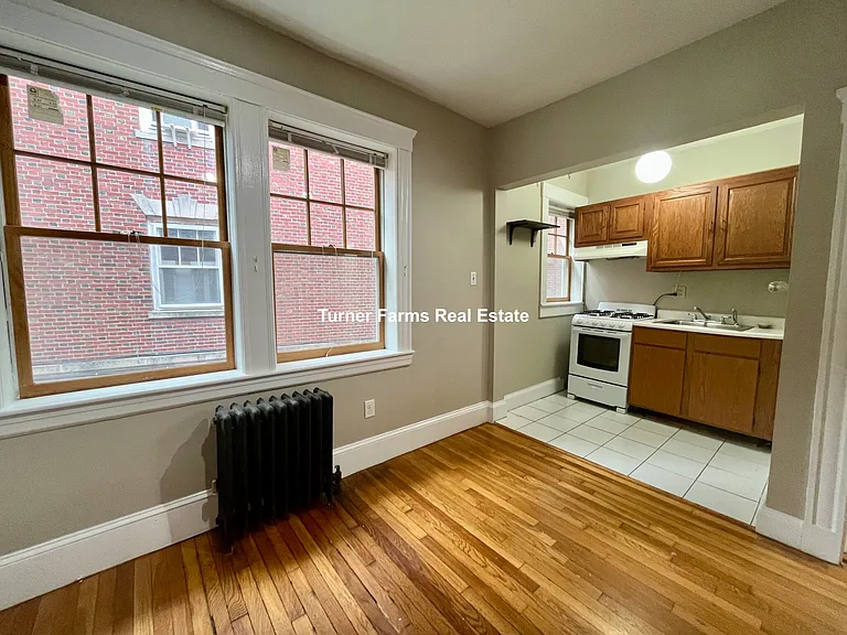 39 Lee St #3 — Photo 5