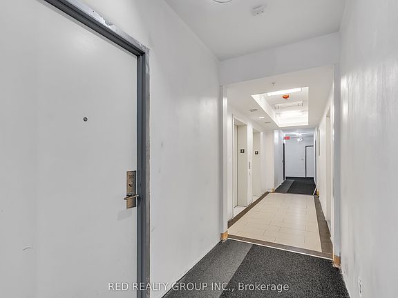 5th image of 15 James Finlay Way #920