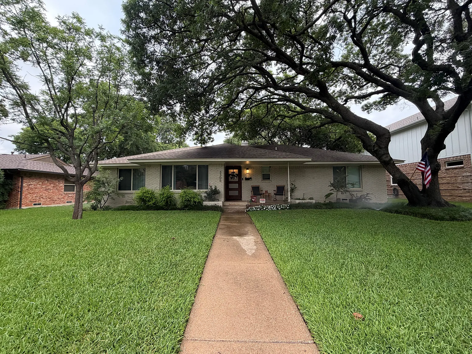 3 bed, 2.5 bath, 1957 sqft, $4,200 — Photo 2