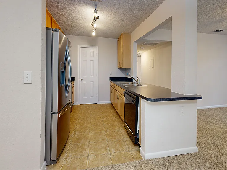 Altamira Place Apartment Homes — Photo 86