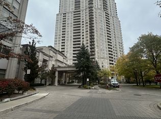 25 Kingsbridge Garden Cir #2119, Mississauga, ON L5R 4B1