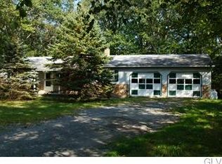 320 Ginger Ln, East Stroudsburg, PA 18301