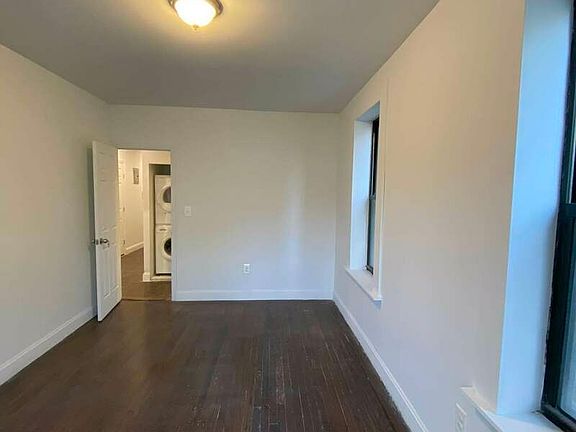 3rd image of 28-01 35th St #2
