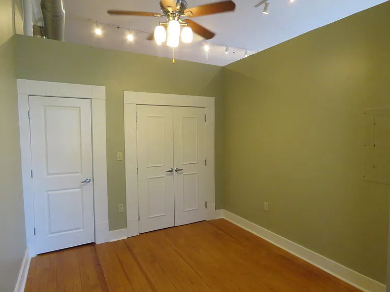 715 Sherman St #2 — Photo 21