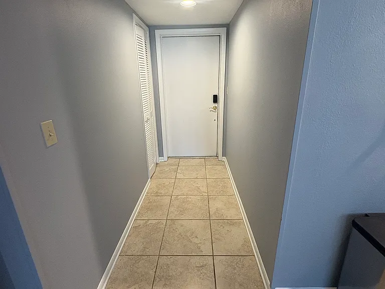 6102 Country Club Dr #F-2 — Photo 5