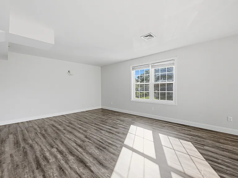 111 Laurel Ct #3 — Photo 13