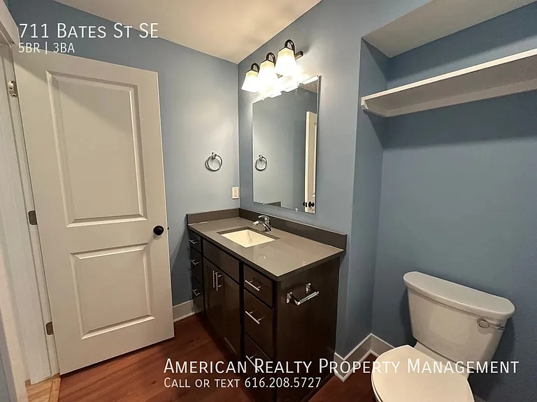 711 Bates St SE — Photo 16