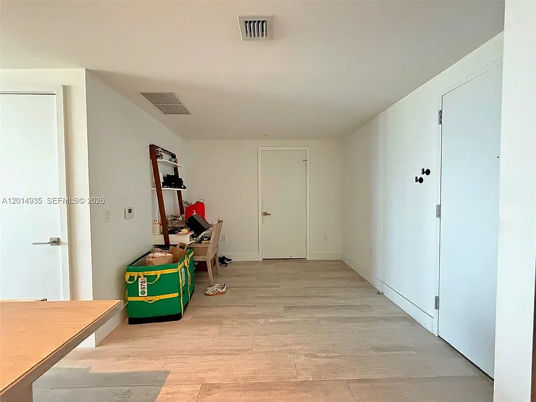 121 NE 34th St #F1605 — Photo 10