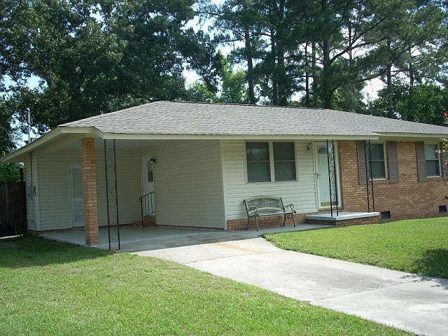 1st image of 2606 Blueberry Dr