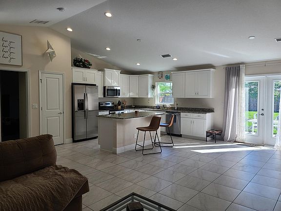5th image of 3557 SW Kromrey Street