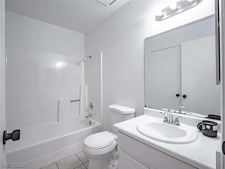 825 Hedge Way #2 — Photo 13
