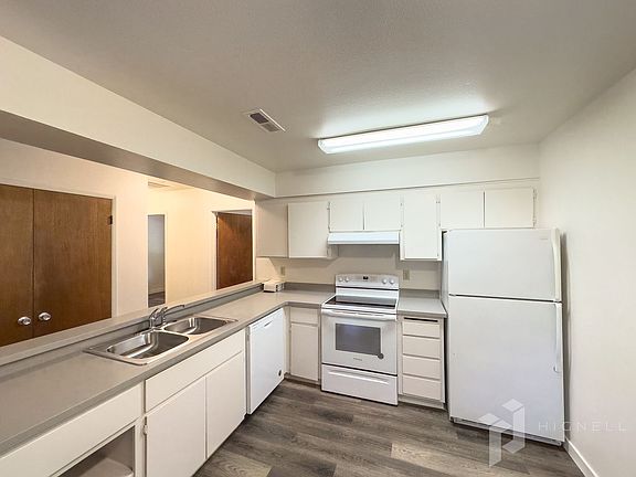 4th image of 711 W East Ave #709