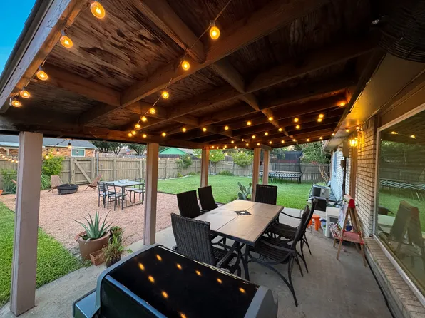 5100 Blue Glen Dr, The Colony, TX 75056