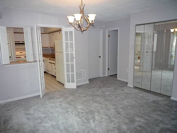 Dining Rm