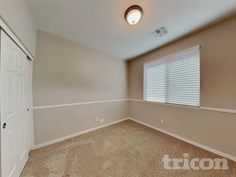 2403 W Kristina Ave — Photo 12
